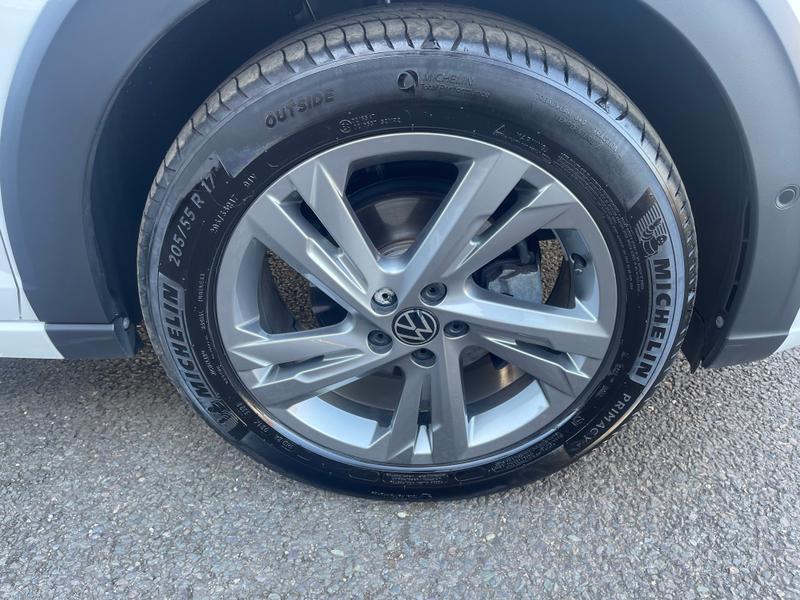 Used Volkswagen Taigo 2024 for sale - 76277163: Photo 3