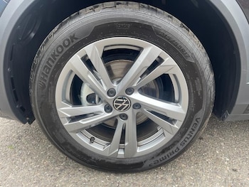 Used Volkswagen T-Roc 2025 for sale - 76277160: Photo