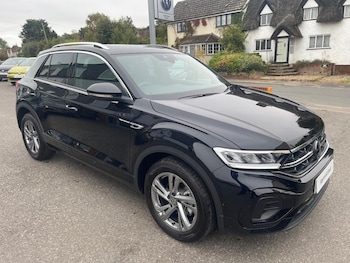 Used Volkswagen T-Roc 2025 for sale - 76277160: Photo