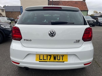 Used Volkswagen Polo 2017 for sale - 76402089: Photo