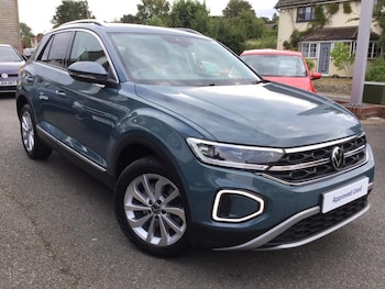 Used Volkswagen T-Roc 2022 for sale - 76277200: Photo