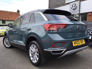 Used Volkswagen T-Roc 2022 for sale - 76277200: Photo