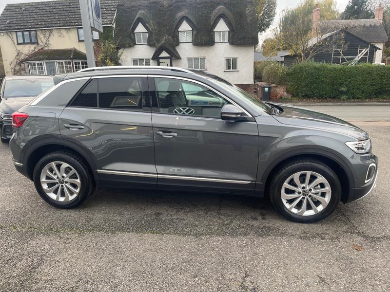 Used Volkswagen T-Roc 2024 for sale - 76557521: Photo 15