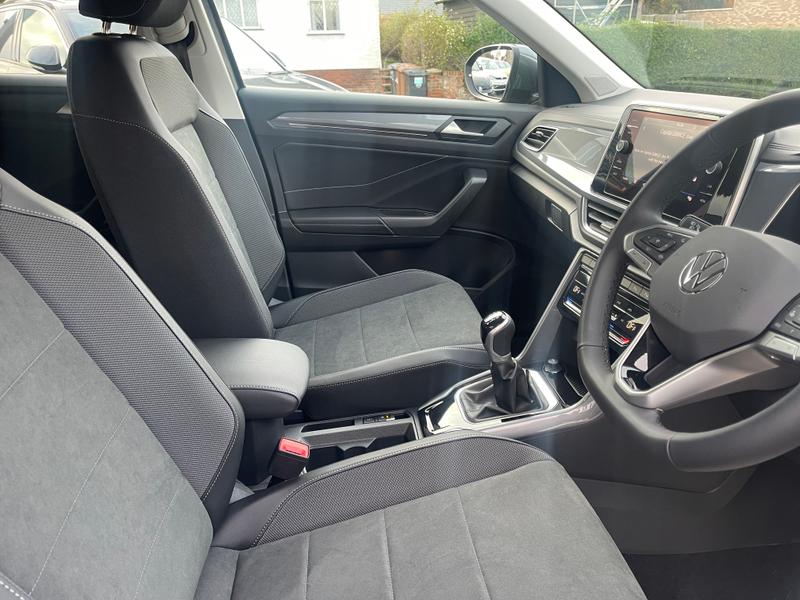 Used Volkswagen T-Roc 2024 for sale - 76557521: Photo 3