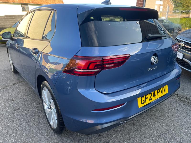 Used Volkswagen Golf 2024 for sale - 76277235: Photo 2