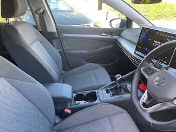 Used Volkswagen Golf 2024 for sale - 76277235: Photo