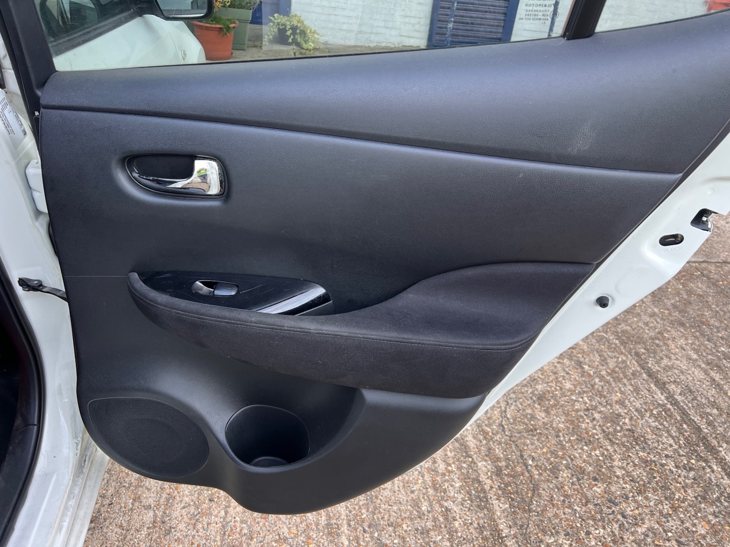 Used Nissan Leaf 2015 for sale - 77031796: Photo 32