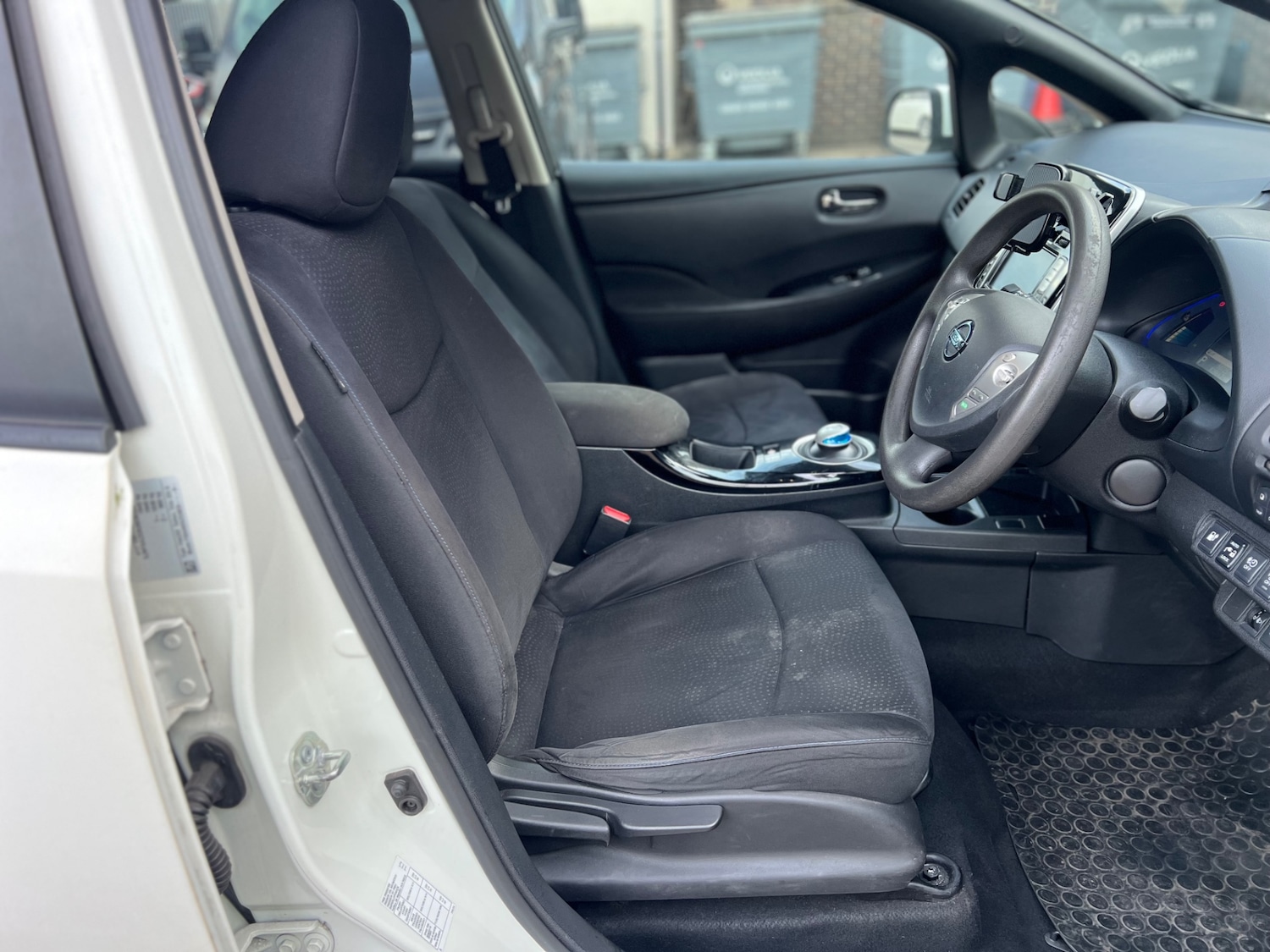 Used Nissan Leaf 2015 for sale - 77031796: Photo 9