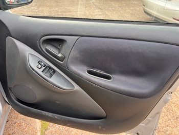 Used Toyota Yaris 2004 for sale - 78917603: Photo
