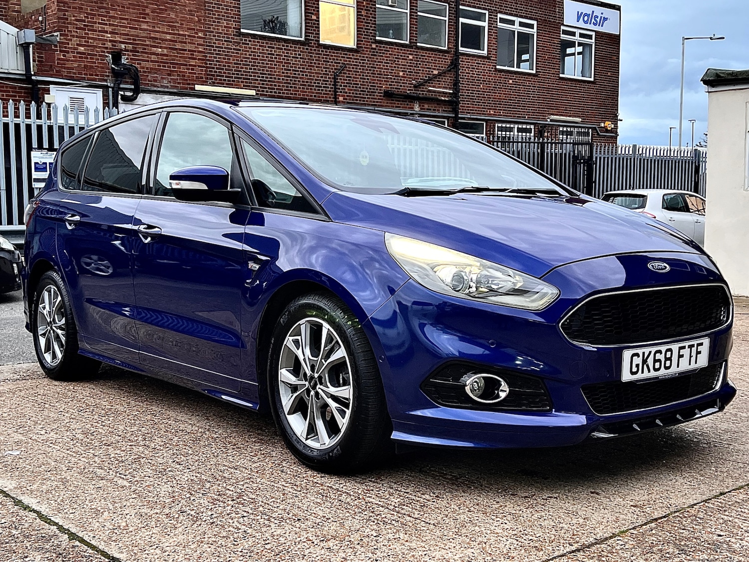 Used Ford S-Max 2018 for sale - 76358429: Photo 1