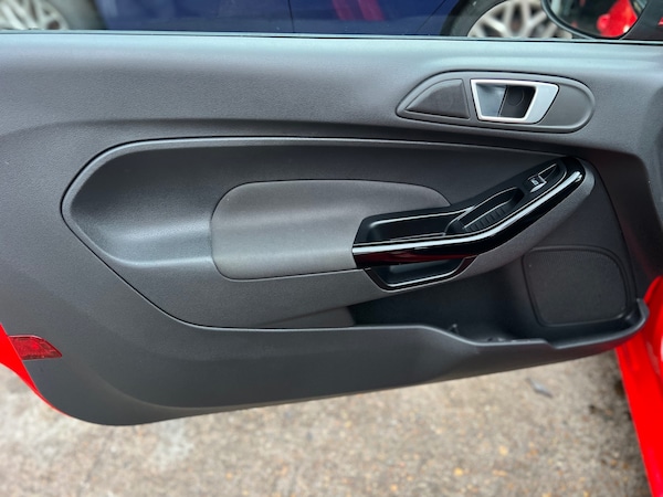 Used Ford Fiesta 2015 for sale - 76263431: Photo 14