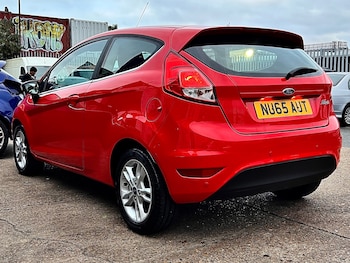 Used Ford Fiesta 2015 for sale - 76263431: Photo 2