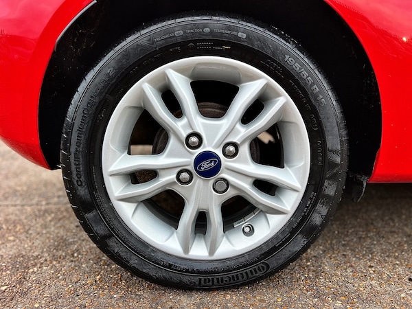 Used Ford Fiesta 2015 for sale - 76263431: Photo 32
