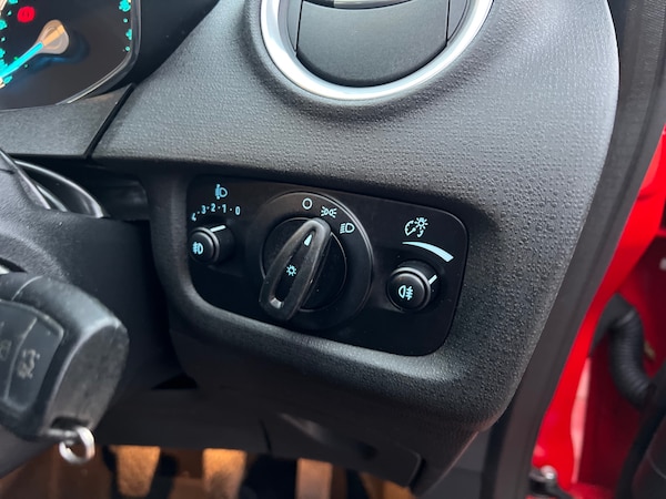 Used Ford Fiesta 2015 for sale - 76263431: Photo 8