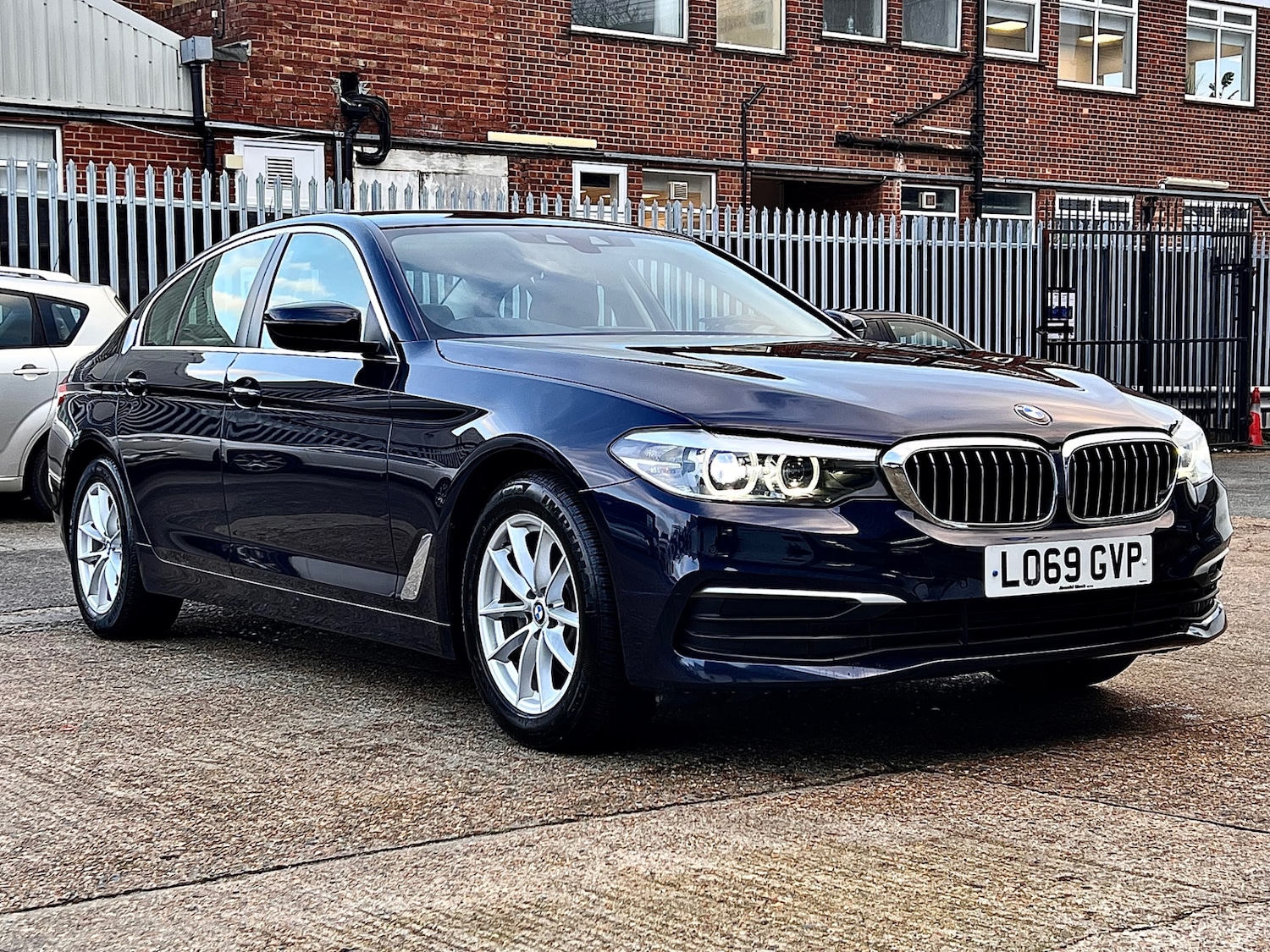 Used BMW 5 Series 2019 for sale - 77391995: Photo 1