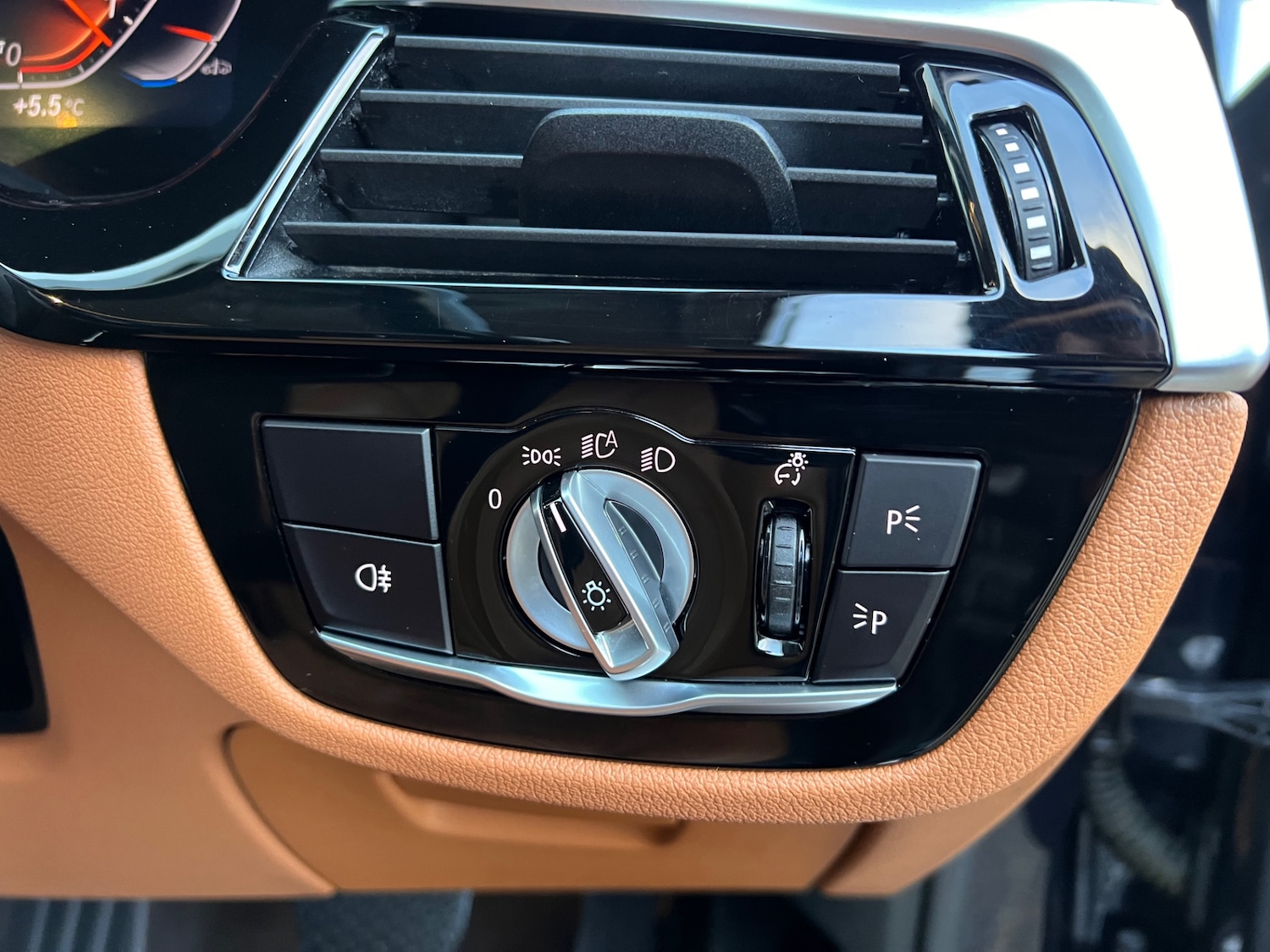 Used BMW 5 Series 2019 for sale - 77391995: Photo 9