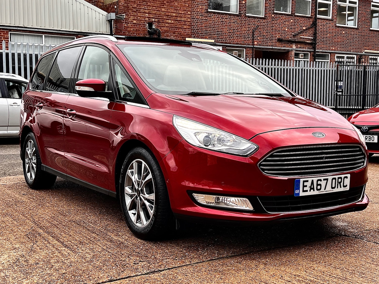 Used Ford Galaxy 2017 for sale - 76552588: Photo 1