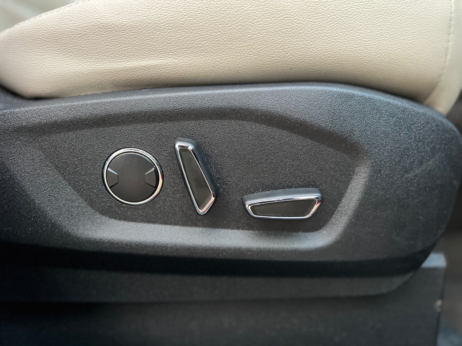 Used Ford Galaxy 2017 for sale - 76552588: Photo 15