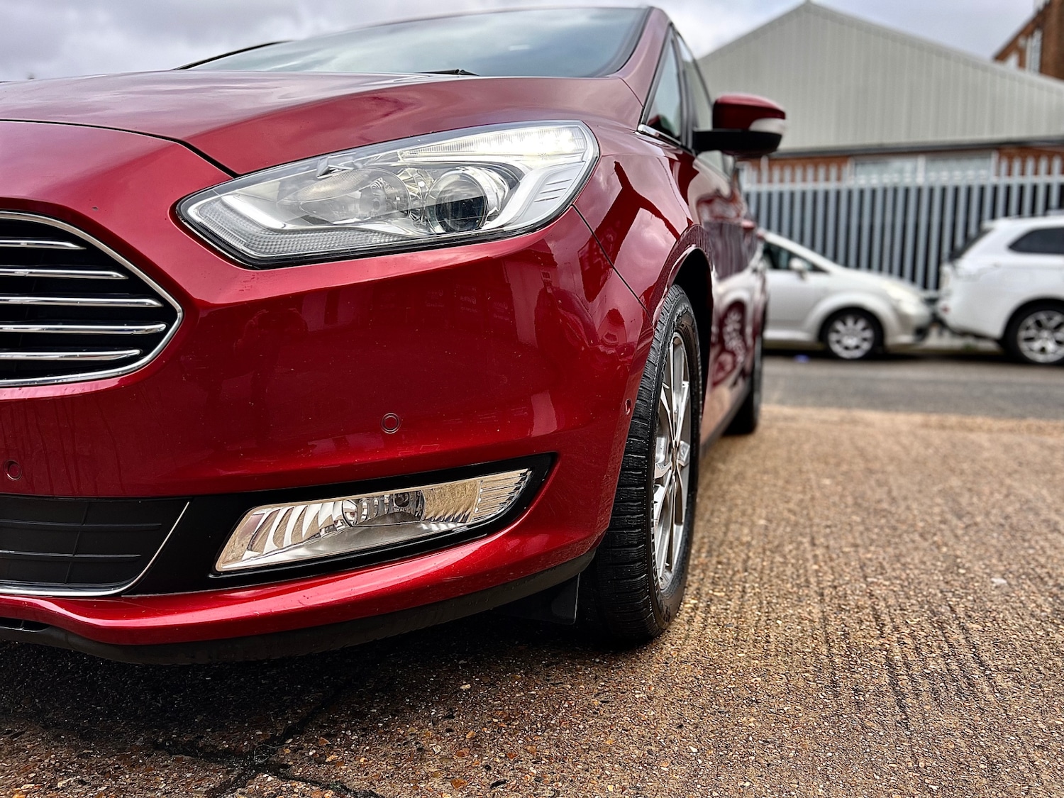 Used Ford Galaxy 2017 for sale - 76552588: Photo 25