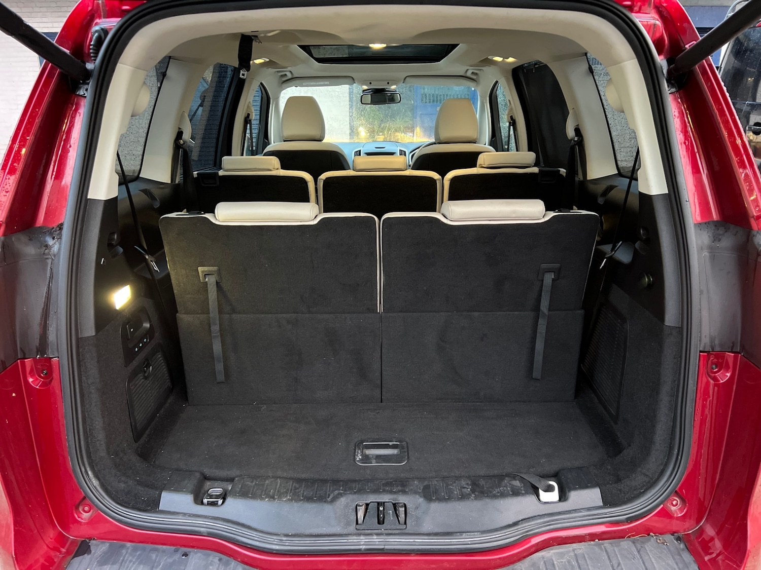 Used Ford Galaxy 2017 for sale - 76552588: Photo 47