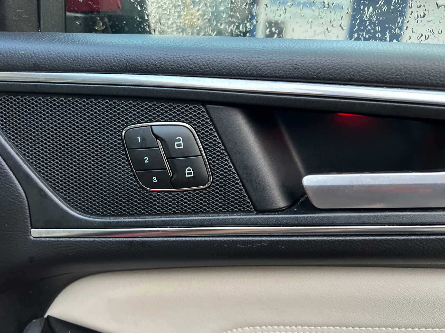 Used Ford Galaxy 2017 for sale - 76552588: Photo 5