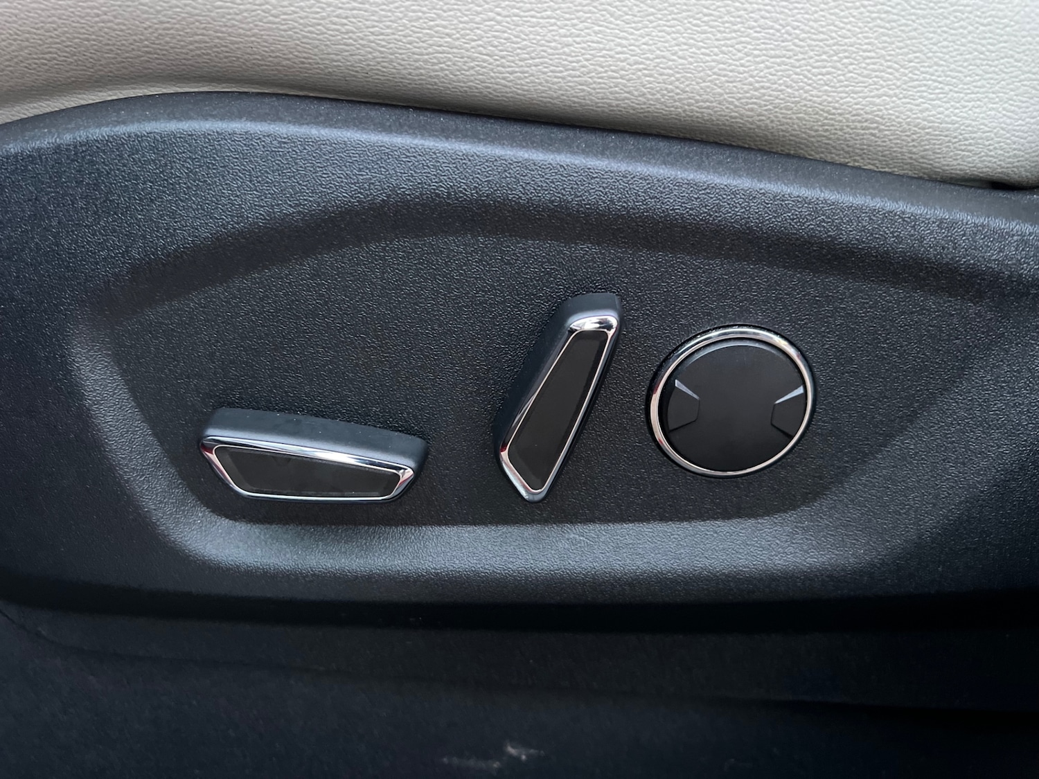 Used Ford Galaxy 2017 for sale - 76552588: Photo 72