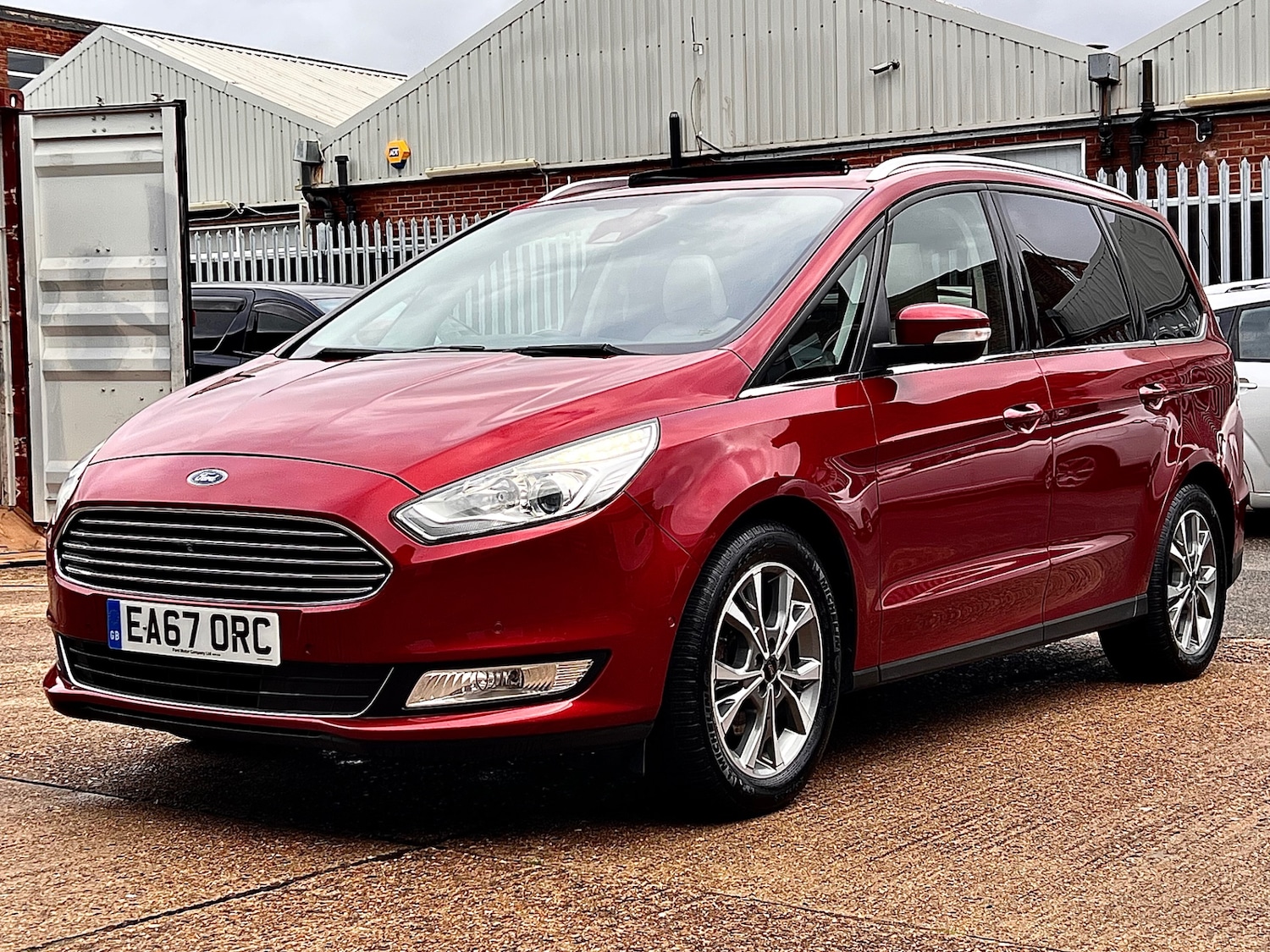 Used Ford Galaxy 2017 for sale - 76552588: Photo 8