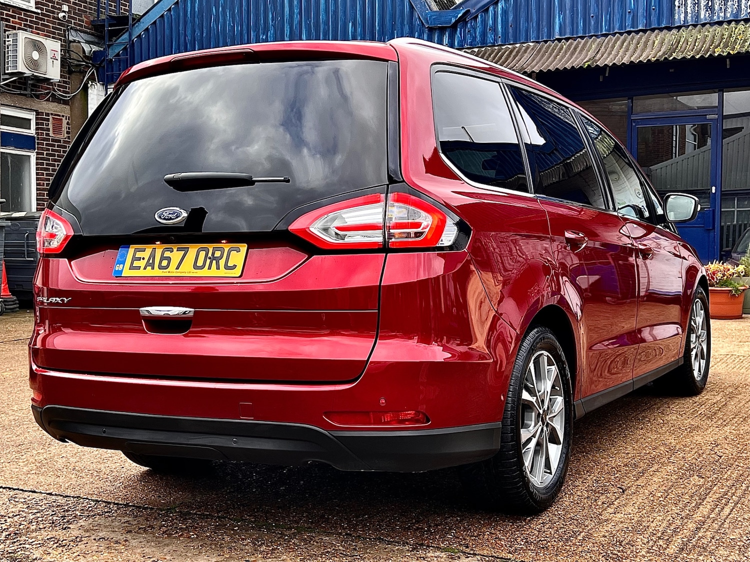 Used Ford Galaxy 2017 for sale - 76552588: Photo 9