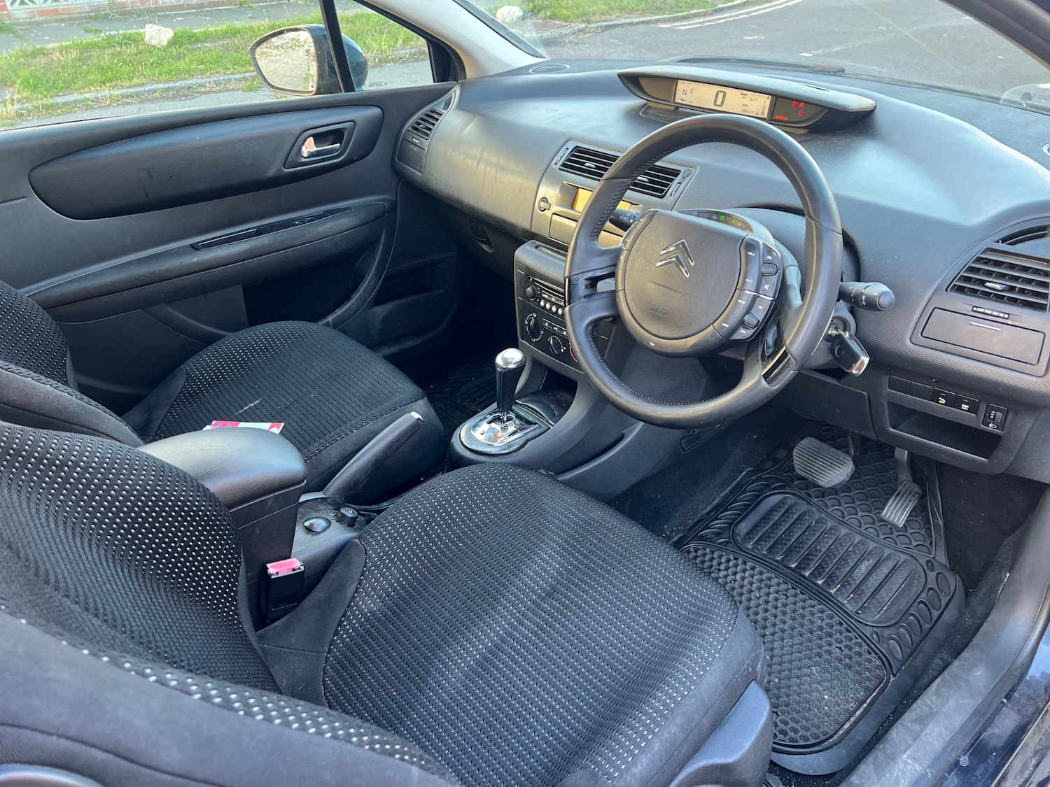 Used Citroen C4 2009 for sale - 76504630: Photo 8