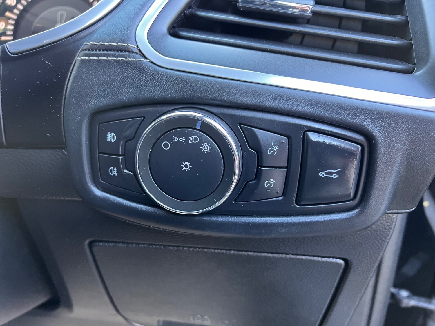 Used Ford S-Max 2017 for sale - 78038706: Photo 41