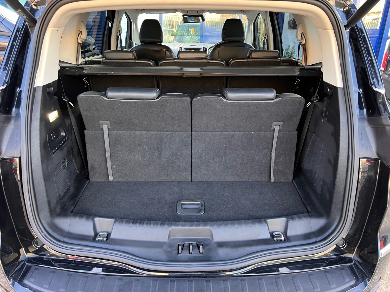 Used Ford S-Max 2017 for sale - 78038706: Photo 46