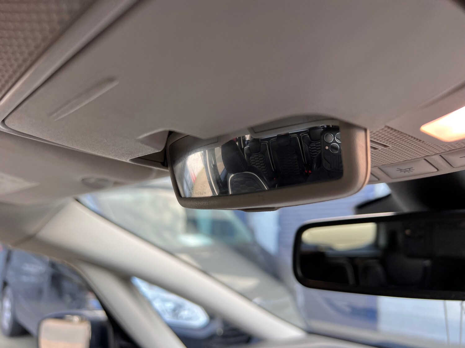 Used Ford S-Max 2017 for sale - 78038706: Photo 84