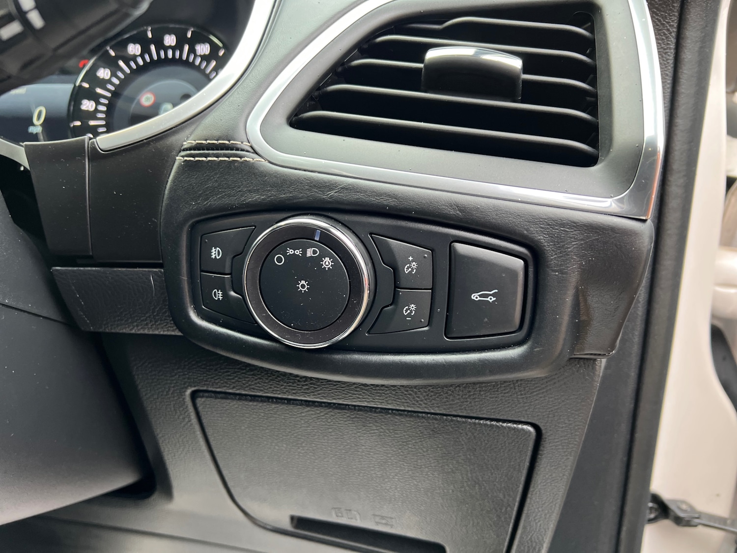 Used Ford S-Max 2019 for sale - 76848917: Photo 9