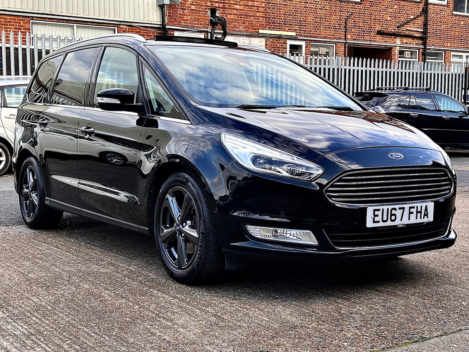 Used Ford Galaxy 2017 for sale - 78088592: Photo 4
