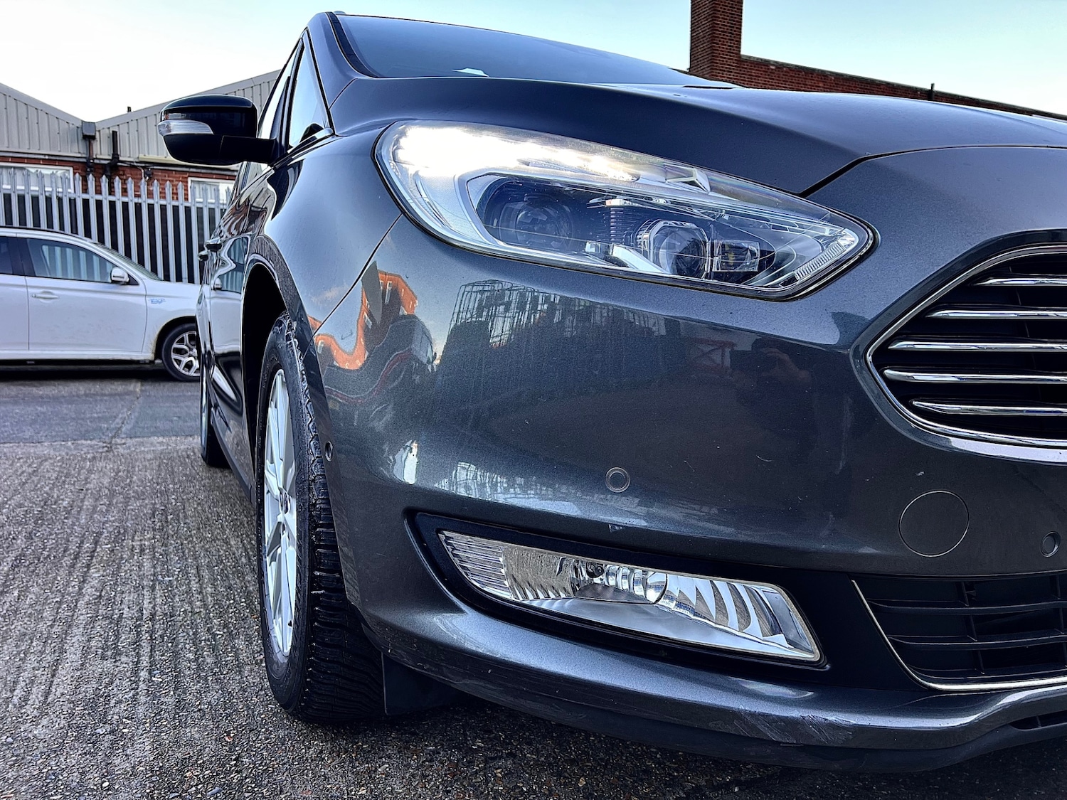 Used Ford Galaxy 2016 for sale - 76916272: Photo 24