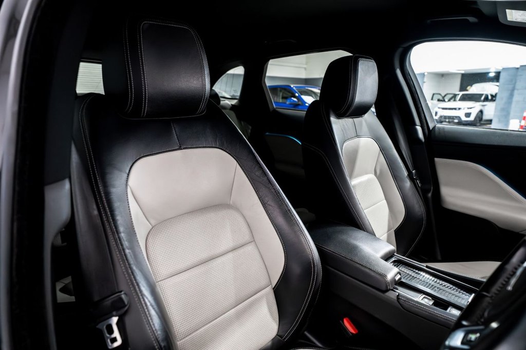 Used Jaguar F-Pace 2016 for sale - 77785581: Photo 12