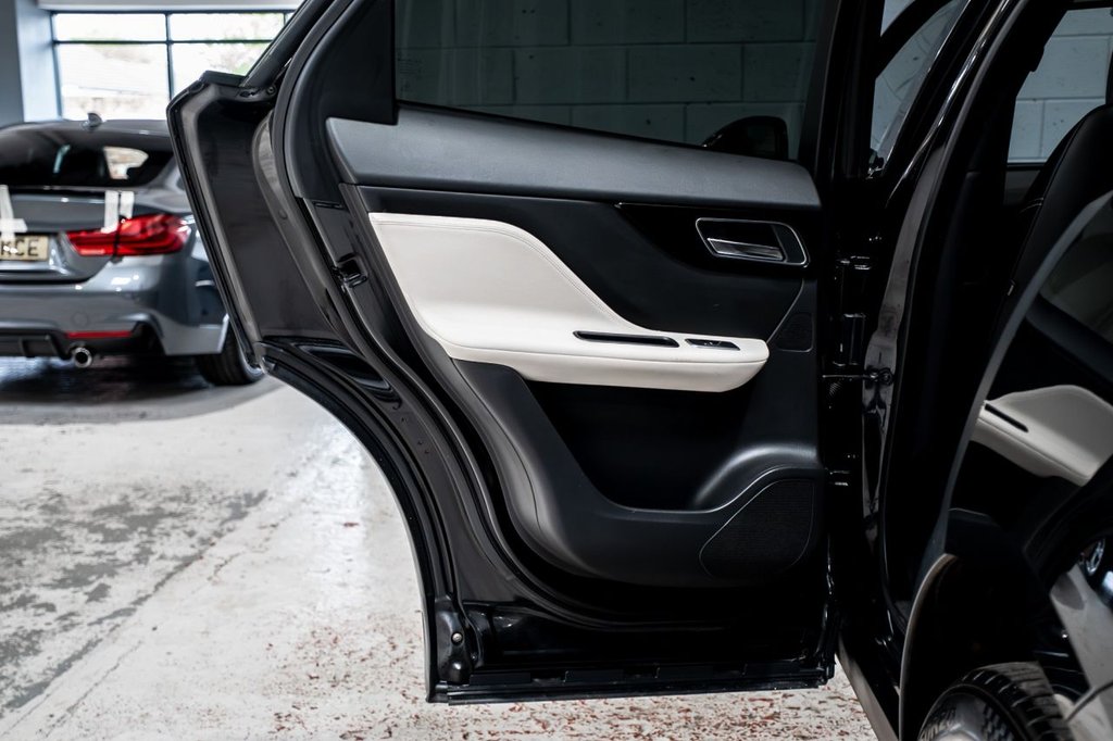 Used Jaguar F-Pace 2016 for sale - 77785581: Photo 20