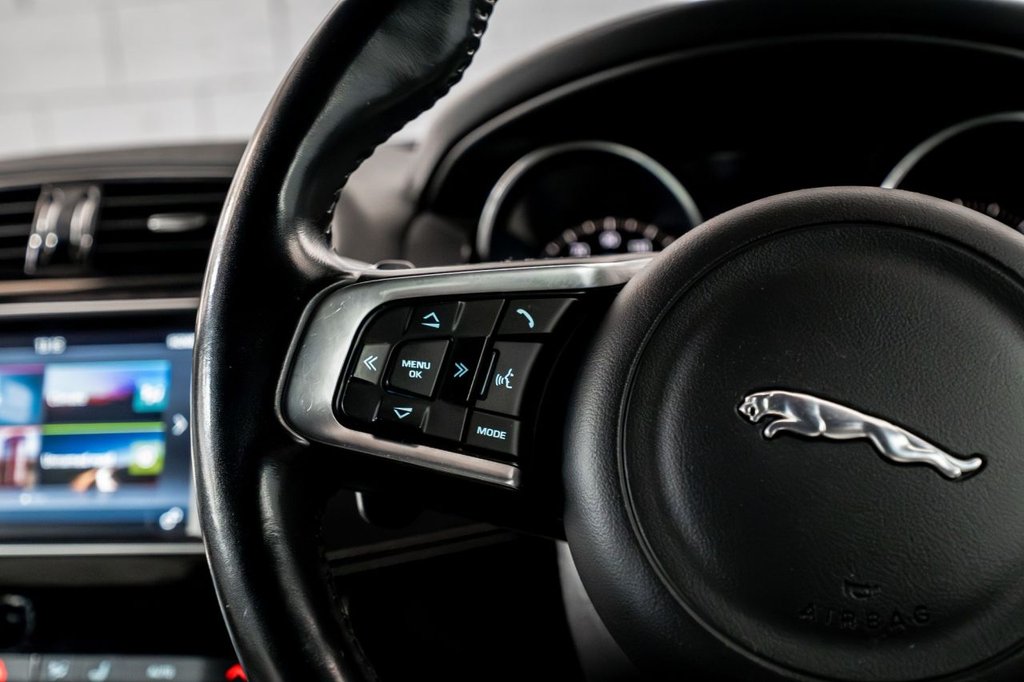 Used Jaguar F-Pace 2016 for sale - 77785581: Photo 31