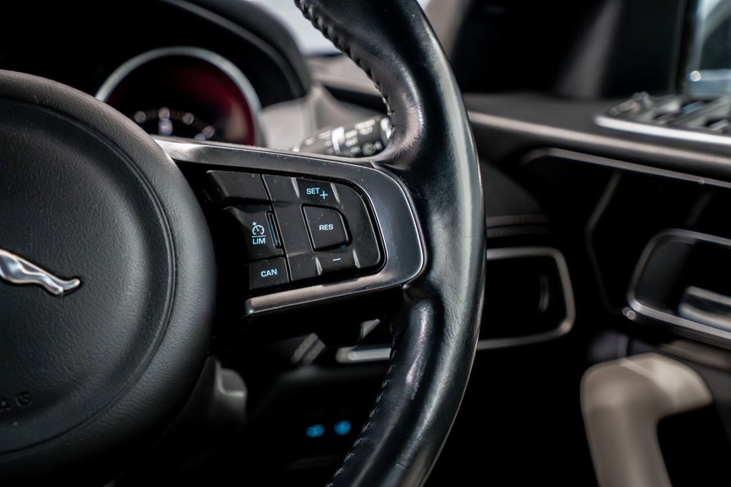 Used Jaguar F-Pace 2016 for sale - 77785581: Photo 32