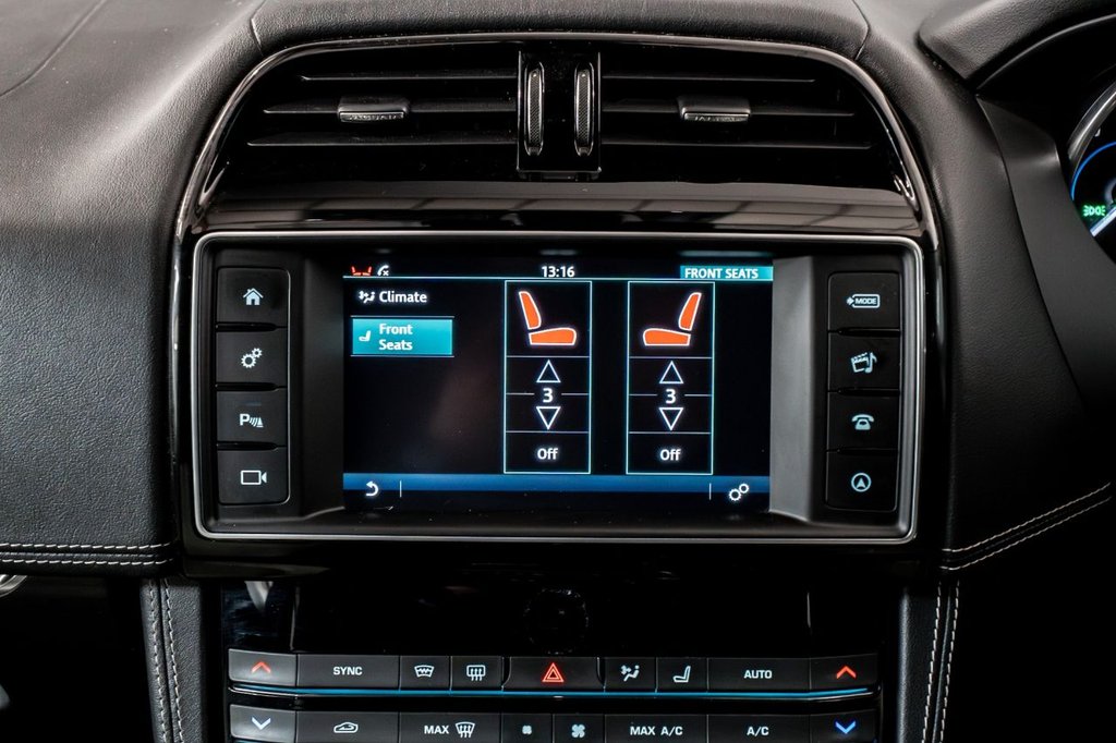 Used Jaguar F-Pace 2016 for sale - 77785581: Photo 39