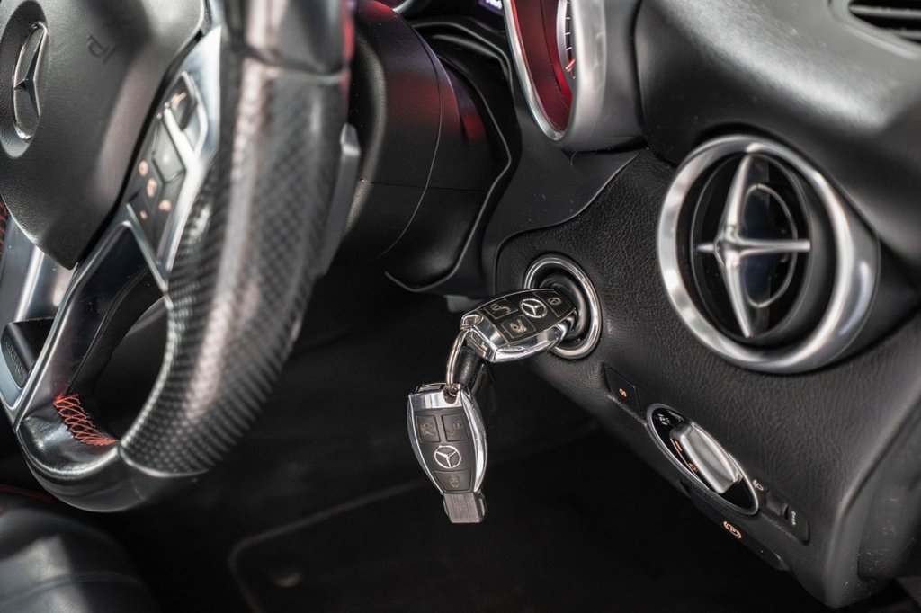 Used Mercedes-Benz SLK 2015 for sale - 77785572: Photo 12