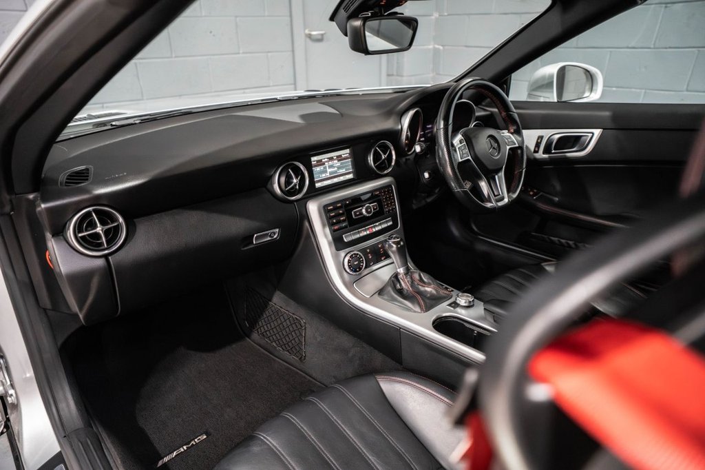 Used Mercedes-Benz SLK 2015 for sale - 77785572: Photo 17