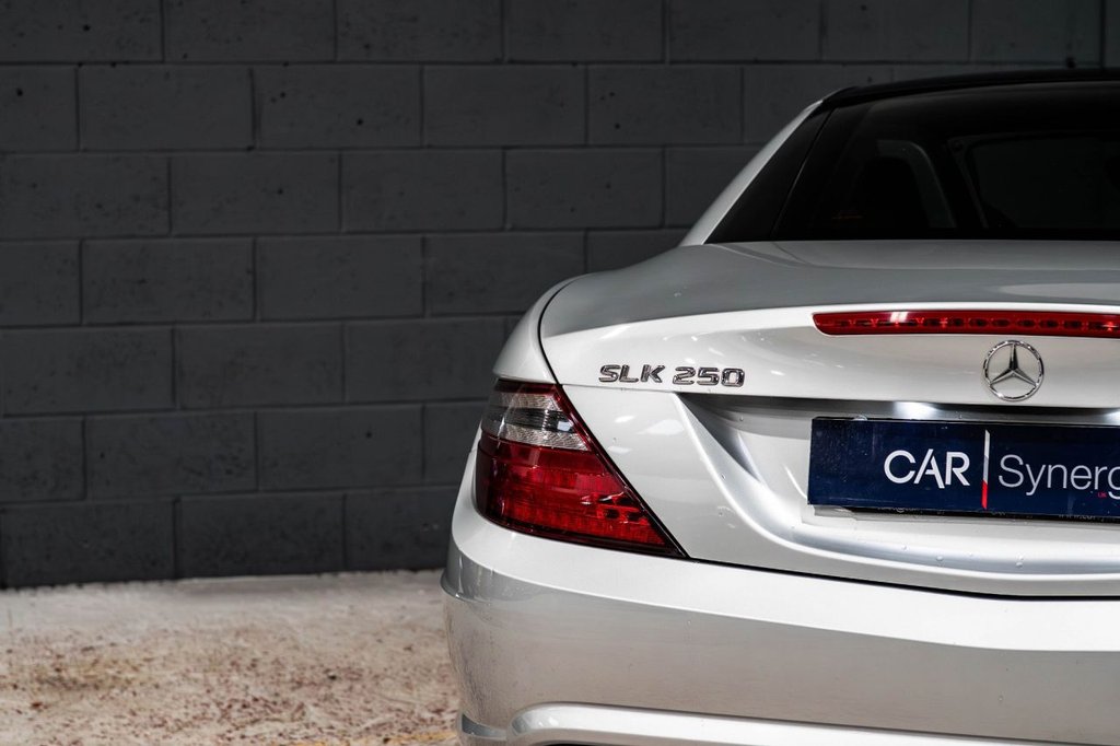 Used Mercedes-Benz SLK 2015 for sale - 77785572: Photo 41