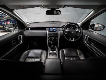 Used Land Rover Discovery Sport 2017 for sale - 78501398: Photo
