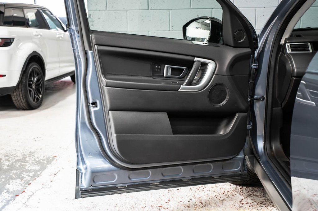 Used Land Rover Discovery Sport 2017 for sale - 78181159: Photo 16