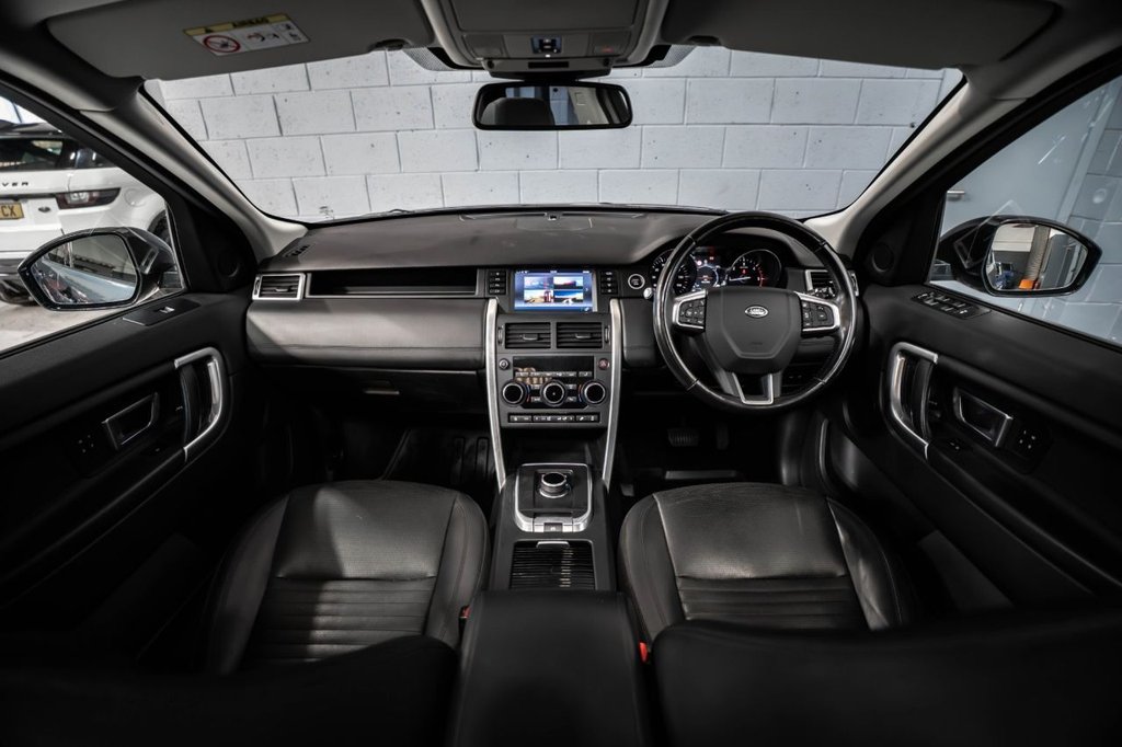 Used Land Rover Discovery Sport 2017 for sale - 78181159: Photo 2