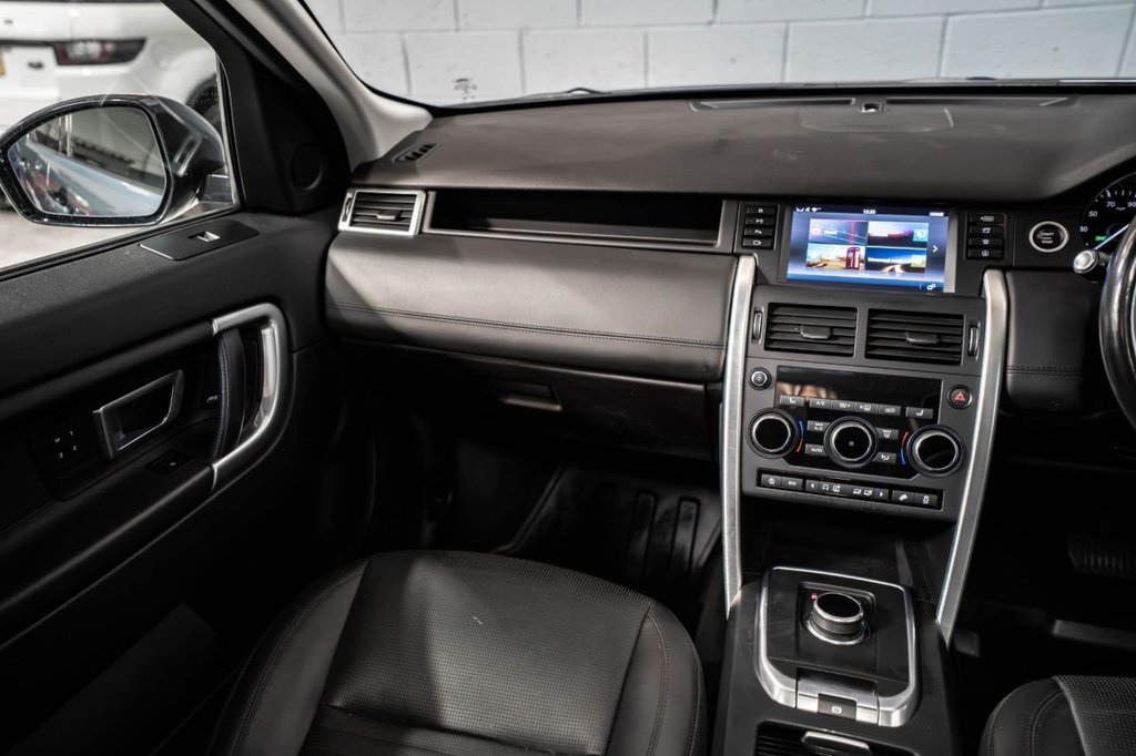 Used Land Rover Discovery Sport 2017 for sale - 78181159: Photo 27