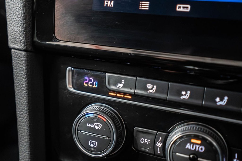 Used Volkswagen Golf 2019 for sale - 77991002: Photo 38