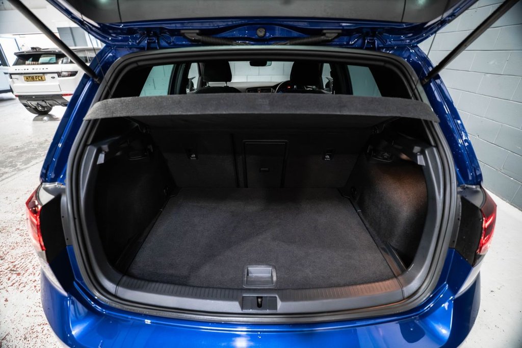 Used Volkswagen Golf 2019 for sale - 77991002: Photo 40