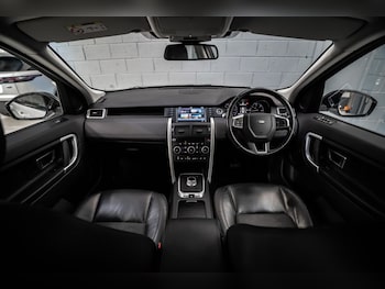 Used Land Rover Discovery Sport 2019 for sale - 78256997: Photo